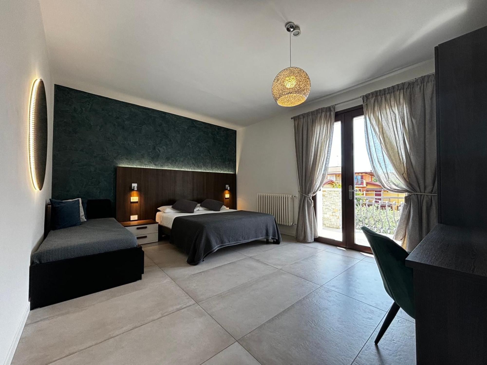 Villa Elena Desenzano del Garda Exterior photo